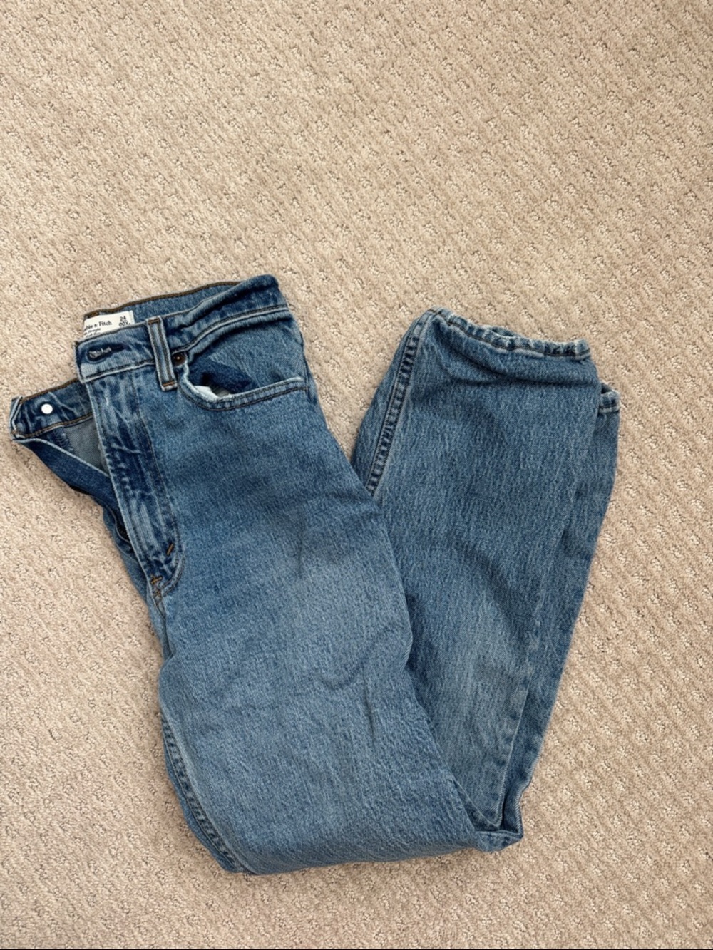 Abercrombie 90’s straight jean